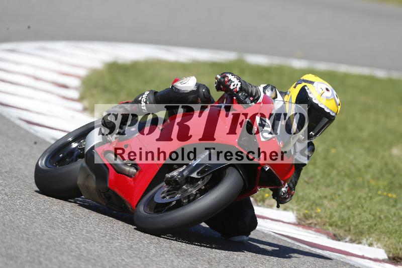 Archiv-2025/48 25.08.2025 Cornu Master School ADR/rot-rouge/40